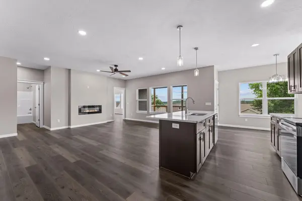 157 S Shining Mountain DR, Cape Fair, MO 65624