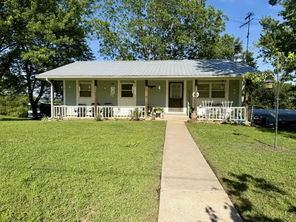 1405 S 951 RD, El Dorado Springs, MO 64744