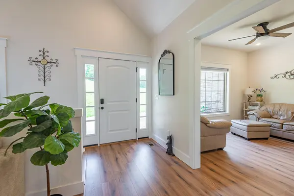 512 Creekside TER, Saddlebrooke, MO 65630