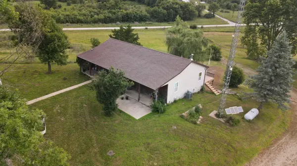 126 SW 400th RD, Warrensburg, MO 64093
