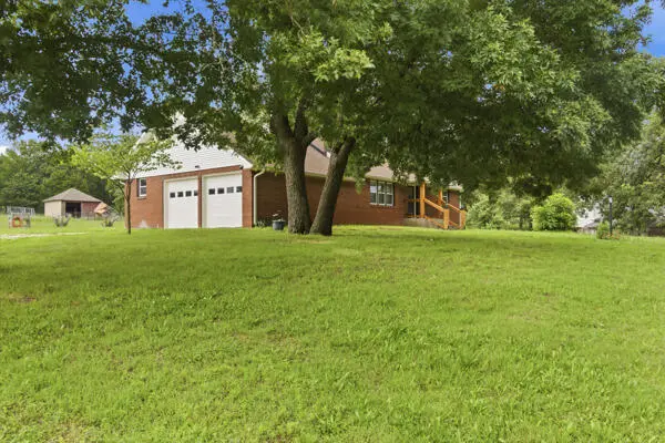9426 Business 60, Monett, MO 65708