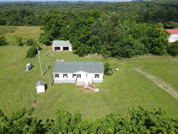 2149 King RD, Mountain Grove, MO 65711