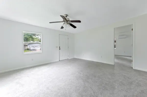 205 W 5th ST, Pineville, MO 64856