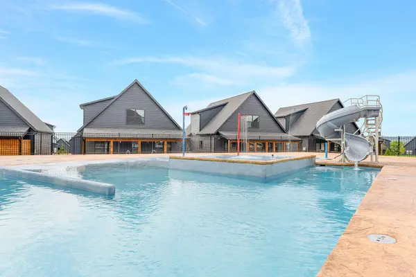 250 Poolside Pass #6, Hollister, MO 65672