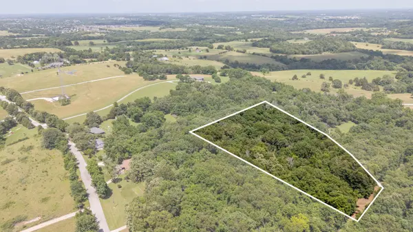 1326 Sassafras LN, Nixa, MO 65714