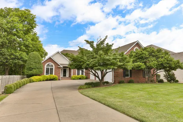 3331 E Fox Grape ST, Springfield, MO 65804
