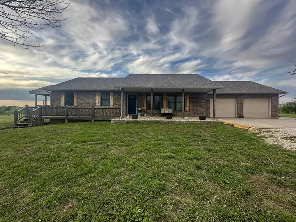 783 NW 43p RD, Clinton, MO 64735