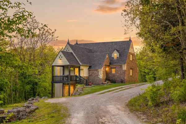 966 Bear Creek RD, Walnut Shade, MO 65771