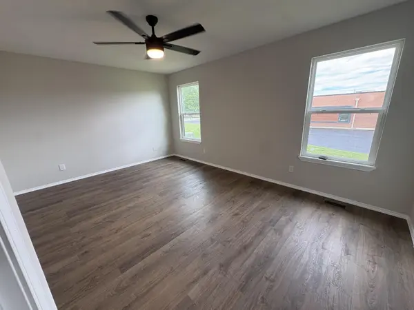 414 N Cherokee TRL, Clever, MO 65631