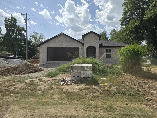 587 S Chicago AVE, Marionville, MO 65705
