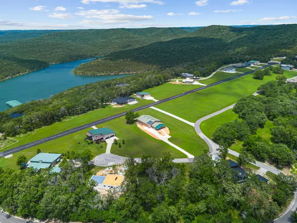 894 Discovery Bay DR, Shell Knob, MO 65747