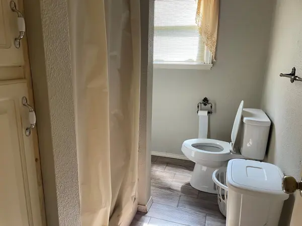 422 Freeman RD, Neosho, MO 64850