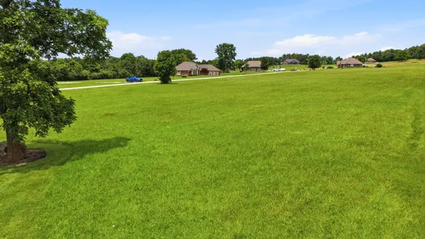 000 S 154th RD, Bolivar, MO 65613
