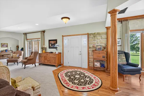 3850 S 155th RD, Bolivar, MO 65613