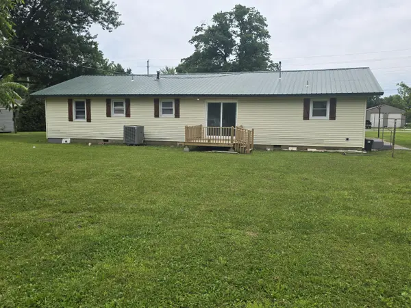1005 W Clouse ST, Mountain Grove, MO 65711