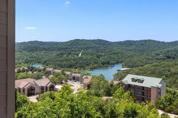 29 Stone Cliff CIR #Unit 6, Branson, MO 65616