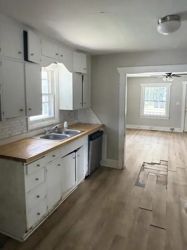 917 W Chicago ST, Springfield, MO 65803
