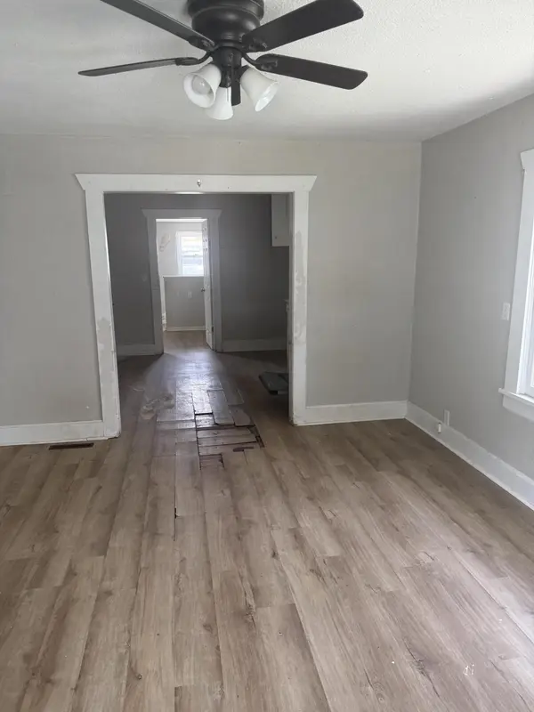 917 W Chicago ST, Springfield, MO 65803