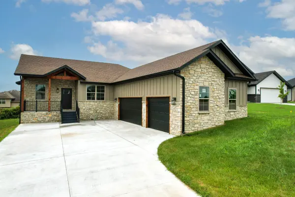 2214 W Braxton CT, Ozark, MO 65721