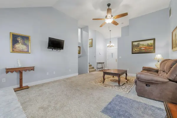 1019 Daniels ST, Aurora, MO 65605