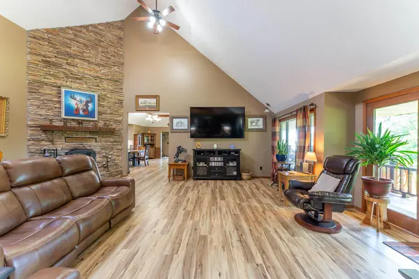506 Hansen LN, Gainesville, MO 65655