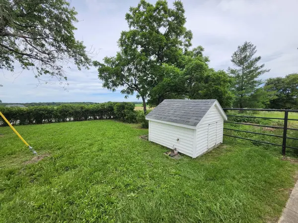 3711 State Highway Mm, Mountain Grove, MO 65711