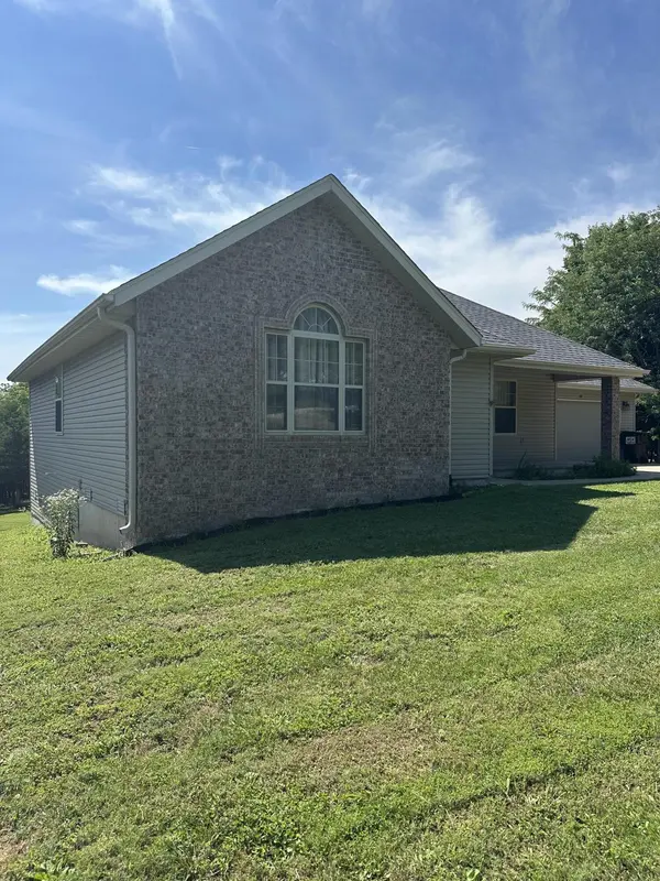 48 Drop Tine DR, Strafford, MO 65757
