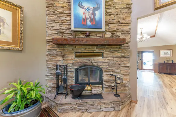 506 Hansen LN, Gainesville, MO 65655
