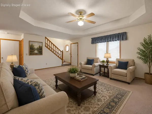 4044 4046 S Miranda CT, Springfield, MO 65807