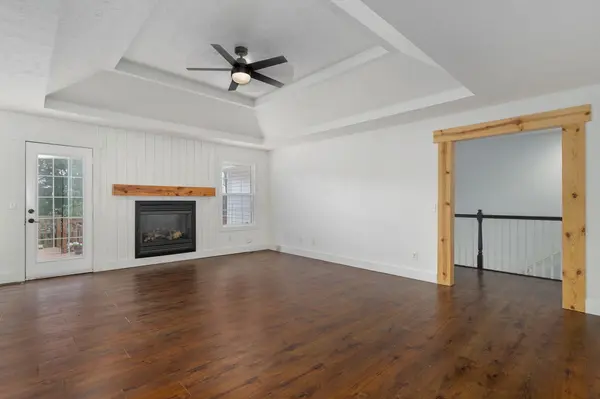 830 E Rachael DR, Republic, MO 65738