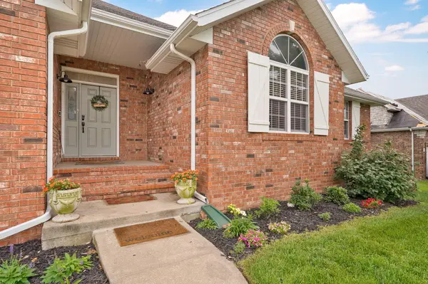 830 E Rachael DR, Republic, MO 65738