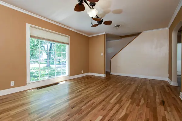 1235 E Stanford ST, Springfield, MO 65804