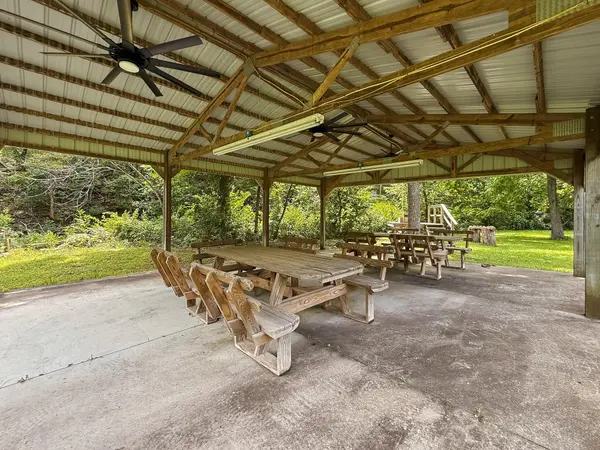 2240 Mease DR, Reeds Spring, MO 65737