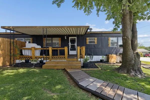 1309 Lucinda LN, Stockton, MO 65785