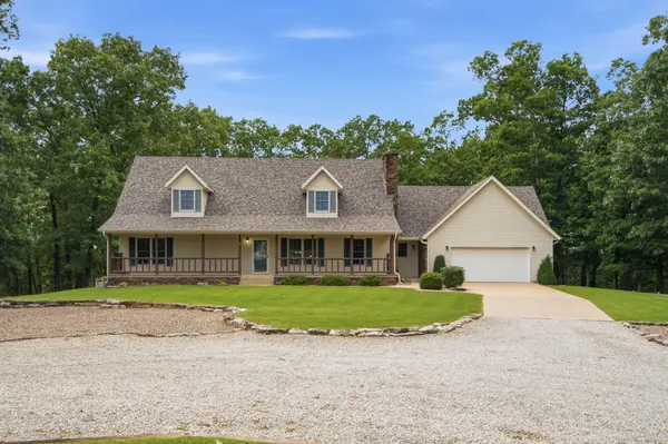 997 Camp Creek RD, Highlandville, MO 65669