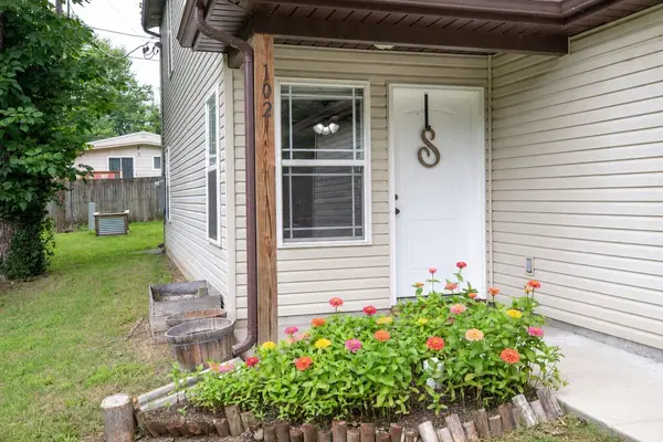 102 Winston LN, Hollister, MO 65672