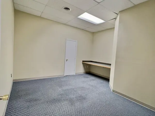402 E Broadway ST, Monett, MO 65708