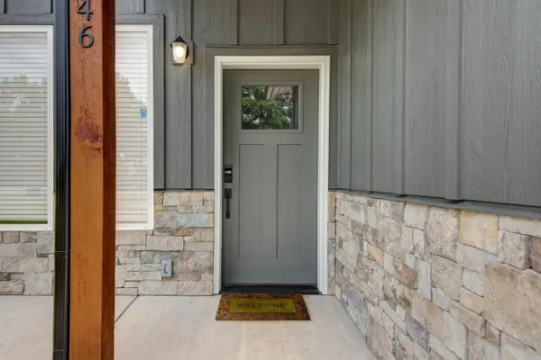 2946 W Olive ST, Springfield, MO 65802