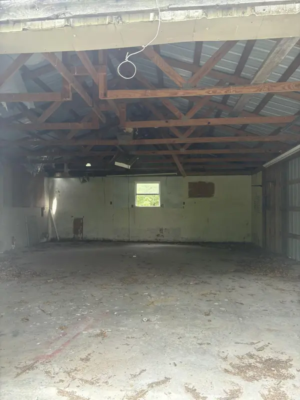 6962 Olive LN, Neosho, MO 64850