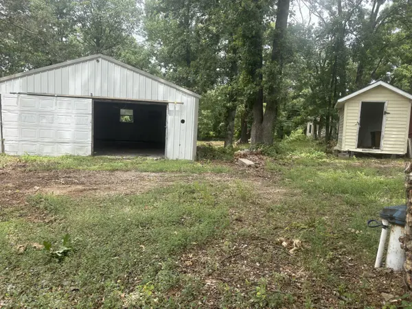 6962 Olive LN, Neosho, MO 64850