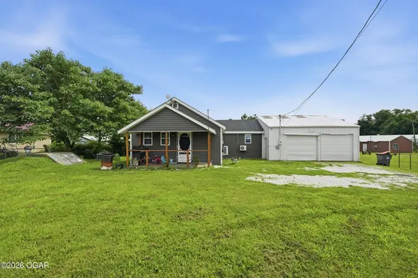 222 W Splitlog ST, Goodman, MO 64843