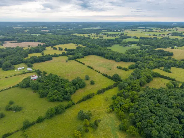 9 State Highway 32, Stockton, MO 65785