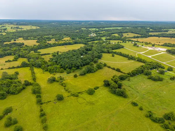 10 State Highway 32, Stockton, MO 65785