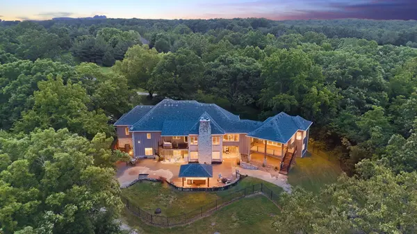 9450 E Fireside LN, Strafford, MO 65757
