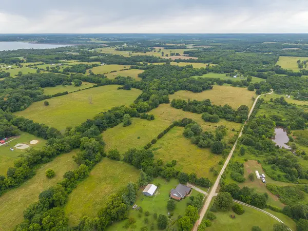 19 State Highway 32, Stockton, MO 65785