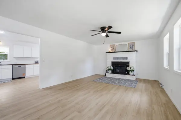 303 W Jennifer ST, Mansfield, MO 65704