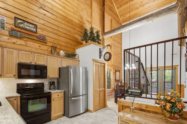 132 Rock Candy LN, Branson, MO 65616