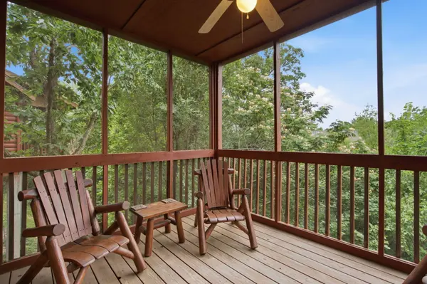 132 Rock Candy LN, Branson, MO 65616