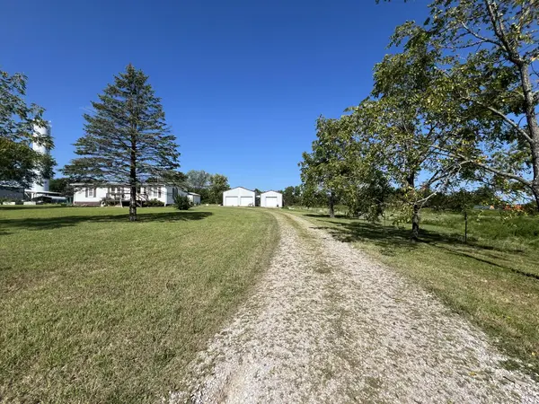 2717 Chestnut DR, Cabool, MO 65689