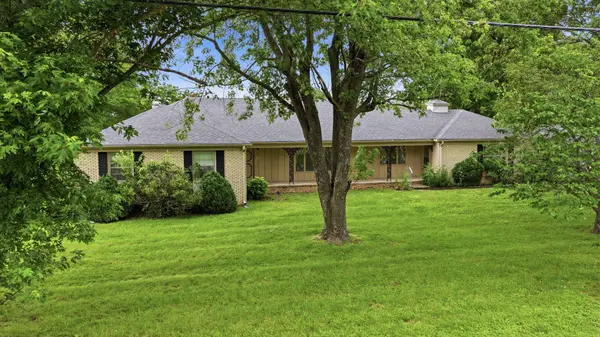 1562 N Maple ST, Buffalo, MO 65622